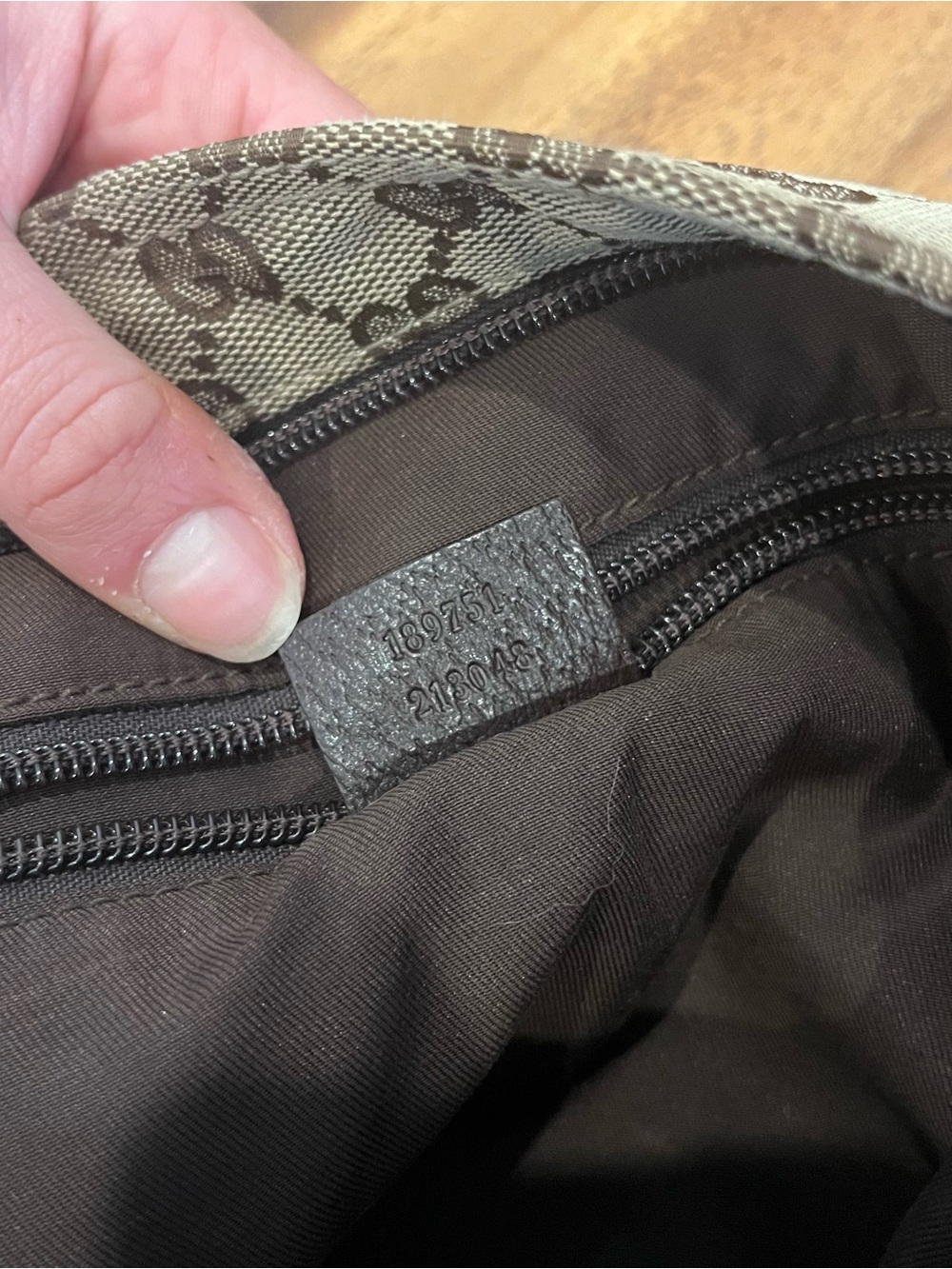 Gucci Brown GG Supreme Canvas Messenger Tote with Green and Red Web Detail - Picture 10 of 13